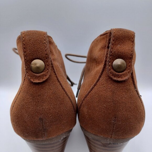 Jessica Heeled Ankle Boot - Picture 4 of 15